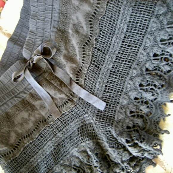 No Boundaries (NoBo) Lg (11-13) Drawstring Black Boho Lacy Short Shorts - Picture 5 of 6